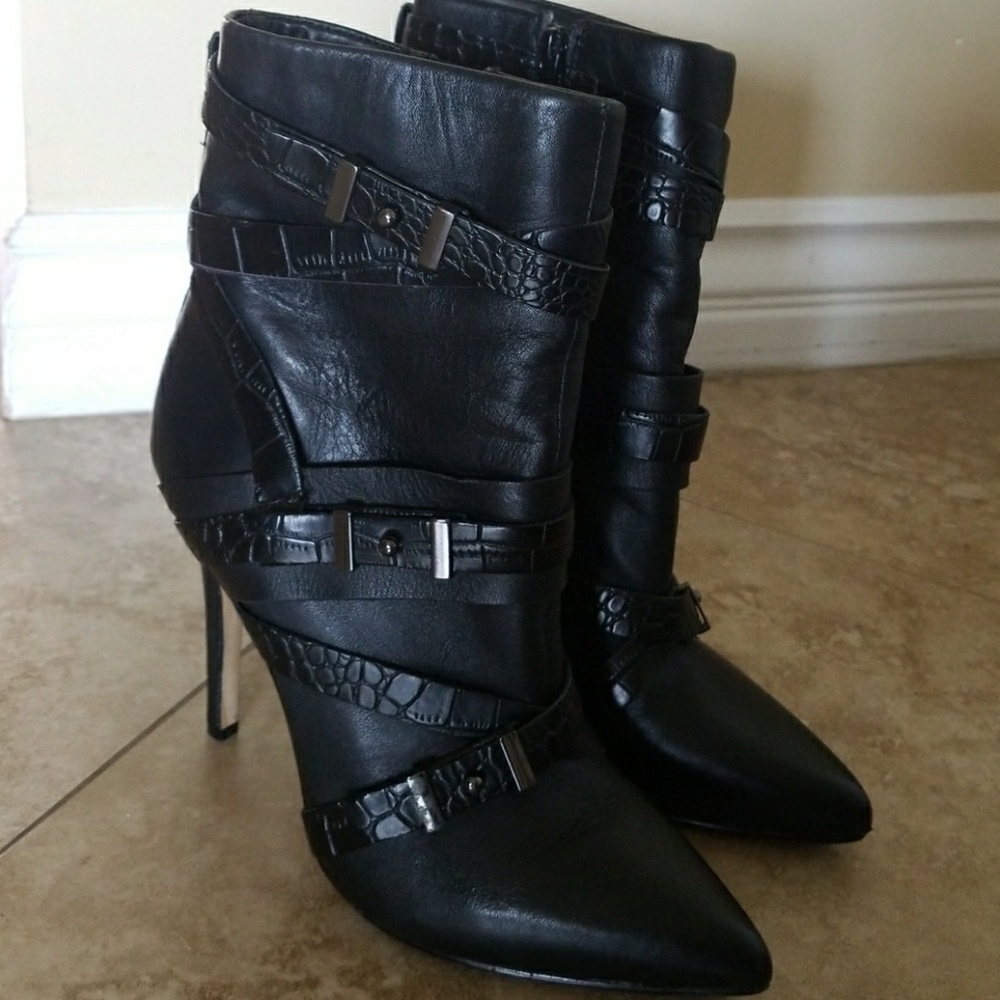 Boots - Picture 5 of 5